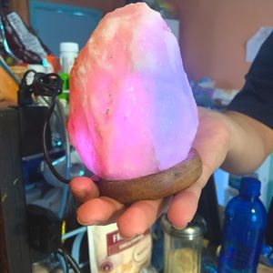 Color changing Himalayan salt lamp